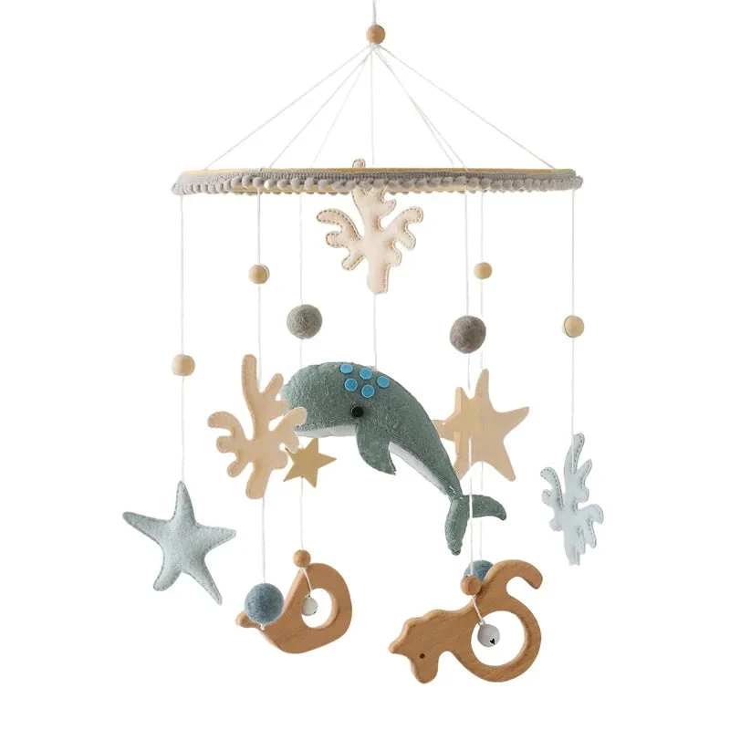 Mobile musical en bois pour bébé – Hochet suspendu