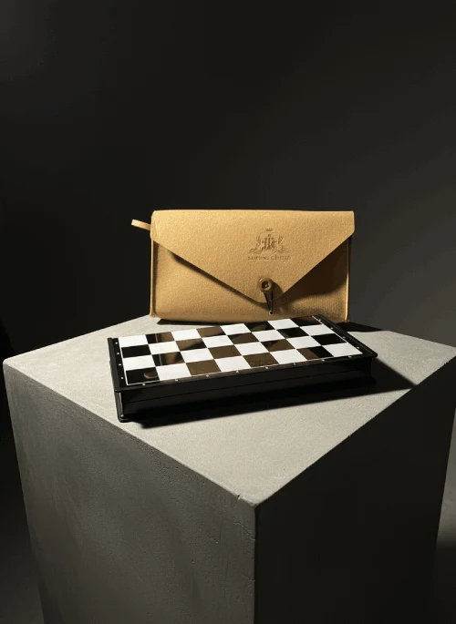 Jeu d'échecs de voyage (pochette feutrine) - magnétique