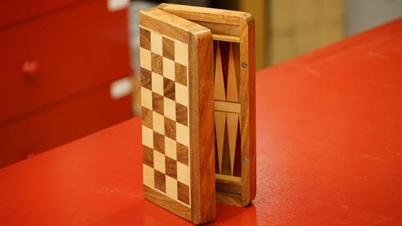 Jeu d'échecs et Backgammon - Coffre pliant - Magnétique
