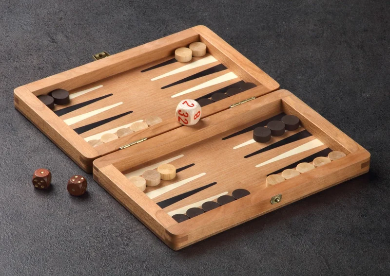 Backgammon de voyage en bois marqueté - Magnétique - Merisier