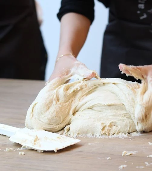 Cours de boulangerie autour du levain à Paris
