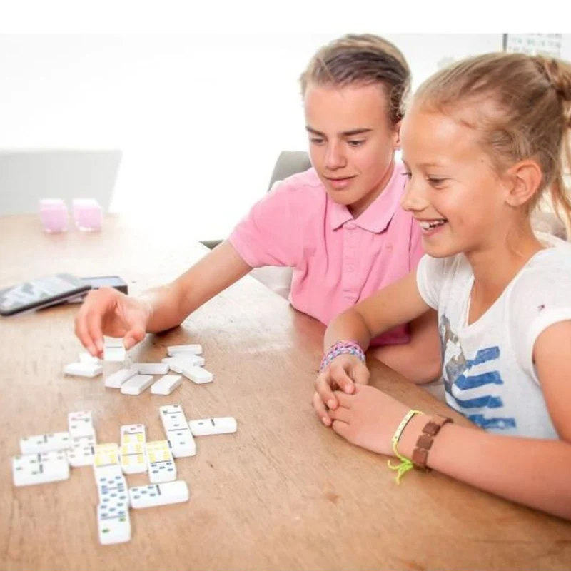 DOMINOES 28