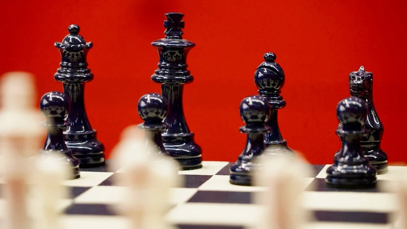 Jeu d'échecs en marqueterie de cuir - Exemplaire unique - Fabrication française