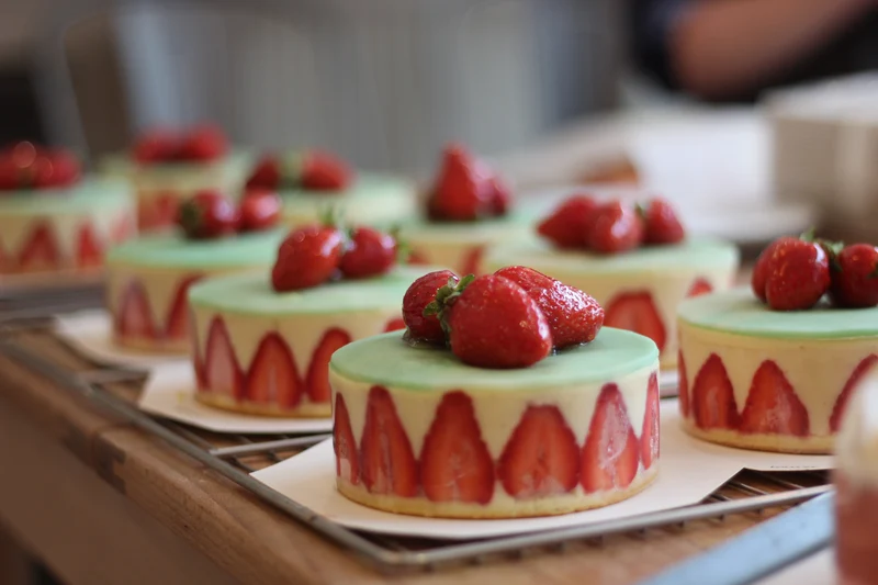 Cours de pâtisserie autour de la fraise à Paris