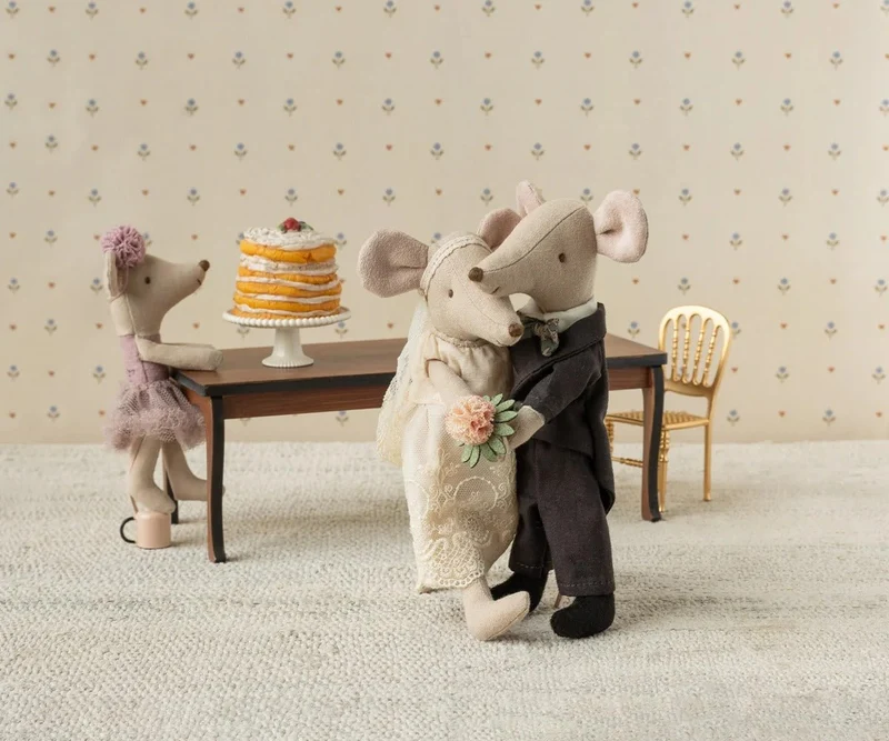 Couple De Souris Mariés Dans Son Joli Coffret, Maman & Papa