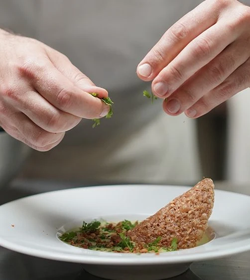 Cours de cuisine française : les techniques de dressage - Paris
