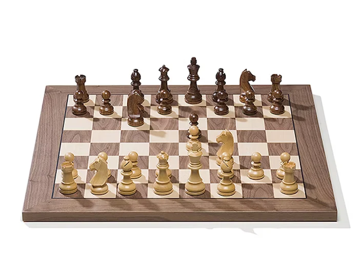 DGT TOURNOI E-BOARD WALNUT - Timeless