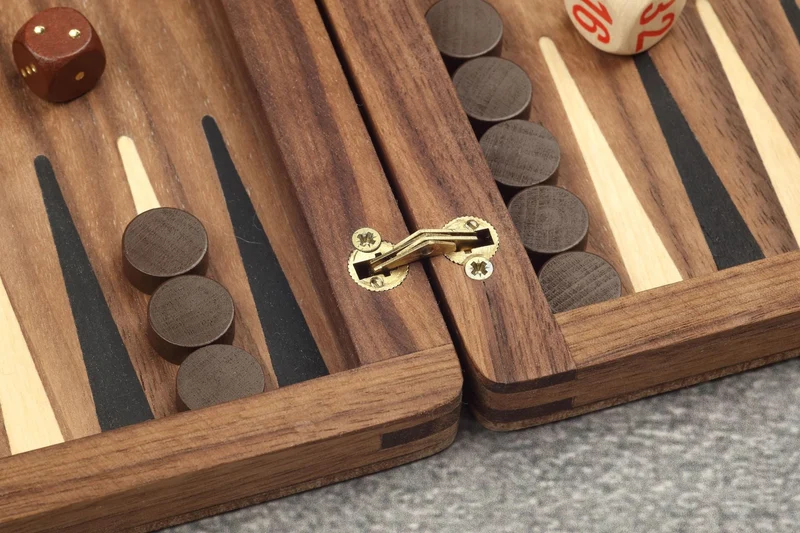 Backgammon de voyage en bois marqueté - Magnétique - Noyer