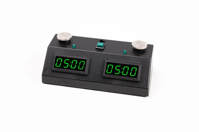 Pendule Echecs / Backgammon - Tactile - Noir LED Vert