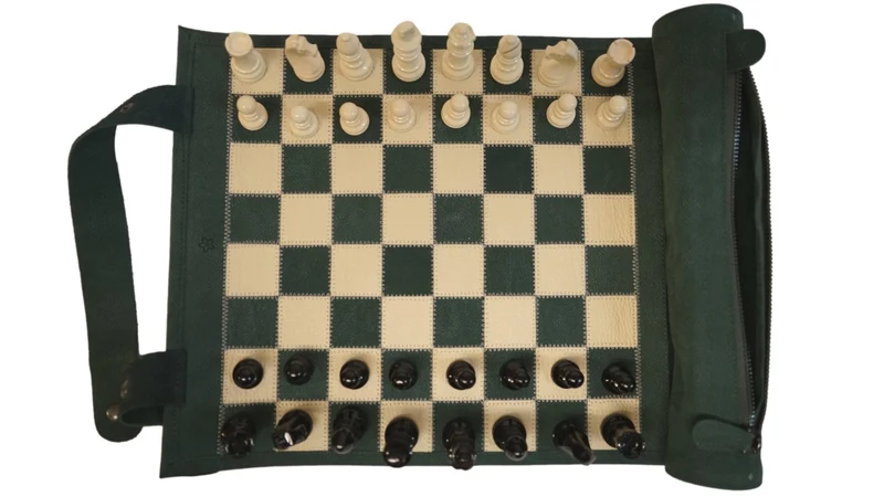 Ensemble jeu d'échecs en cuir - magnétique - Vert - mélia games