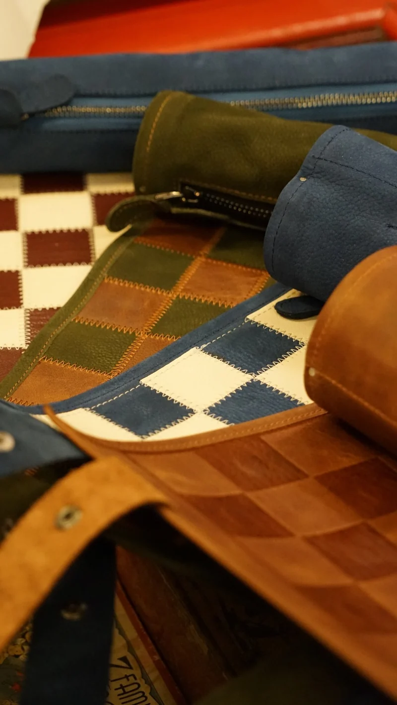 Ensemble jeu d'échecs en cuir - magnétique - Marron - mélia games