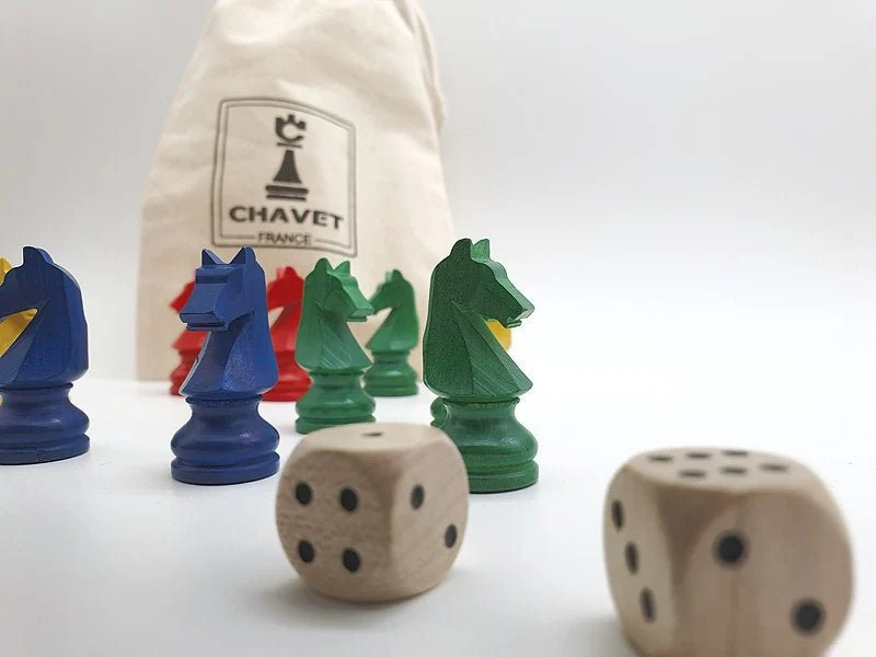 Dadas pour jeu de petits-chevaux en sachet