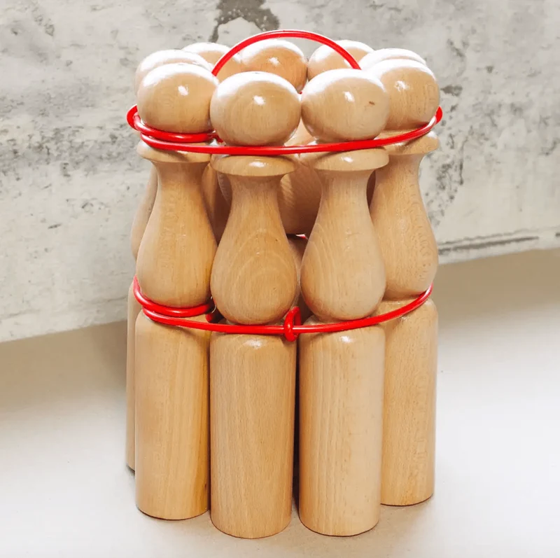 Jeu de 9 quilles vernies - 30 cm