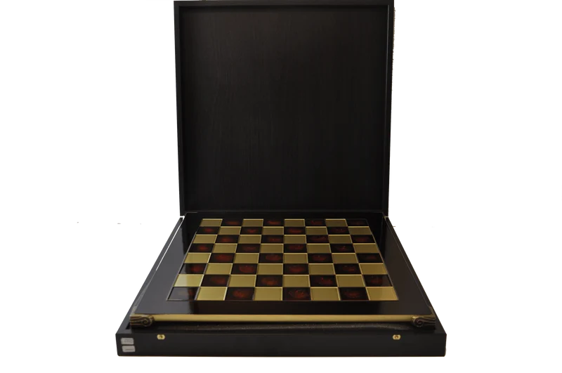 Ensemble jeu d'échecs en laiton et perle - coffre bois - Manopoulos