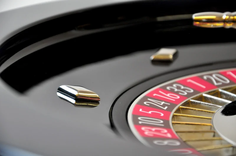 Roulette en Bois - Laquée Noir - 45 cm
