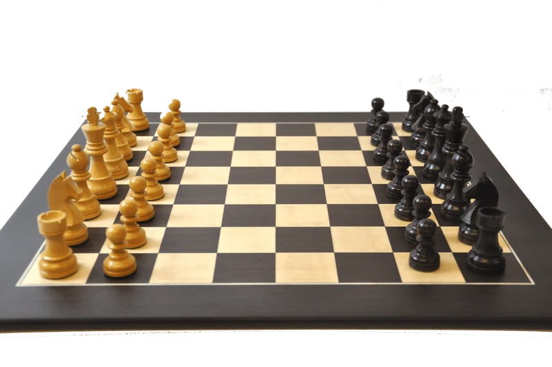 Ensemble jeu d'échecs en Wengé - biseauté - Pièces en buis teinté