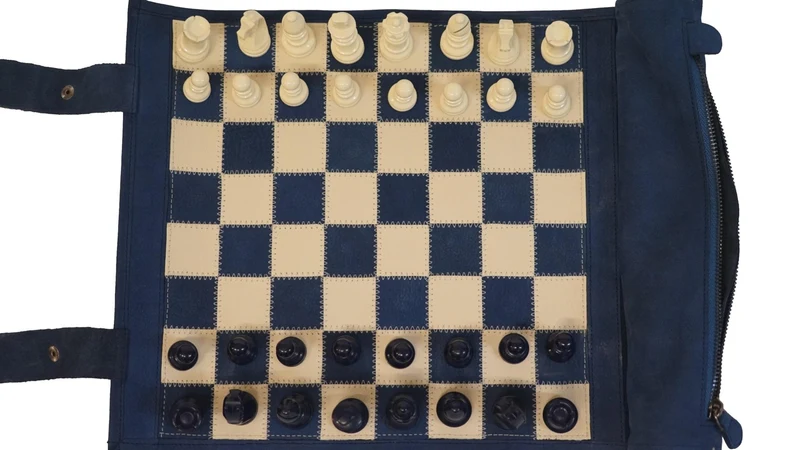 Ensemble jeu d'échecs en cuir - magnétique - Bleu - mélia games