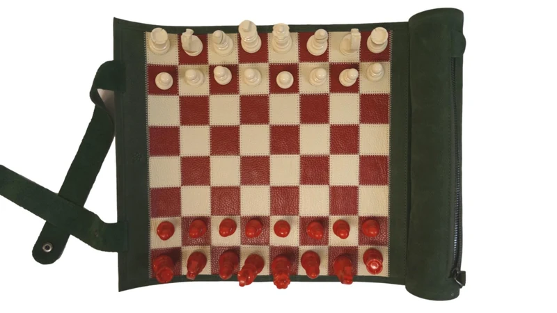 Ensemble jeu d'échecs en cuir - magnétique - Vert / Rouge - mélia games