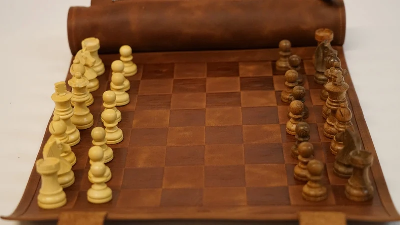 Ensemble jeu d'échecs en cuir - magnétique - Marron - mélia games