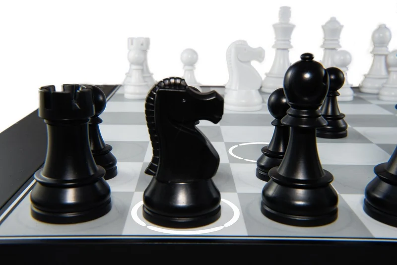 Ensemble jeu d'échecs électronique - Centaur - DGT