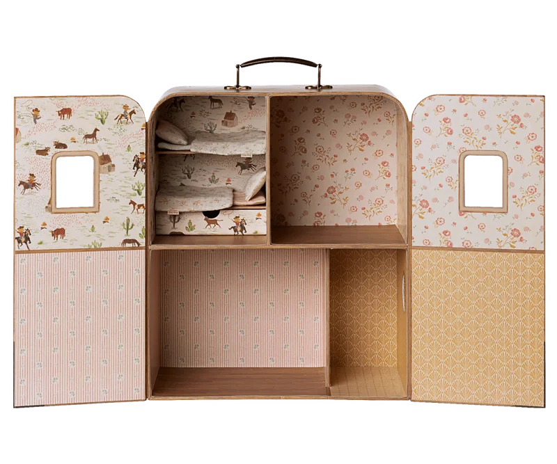 Maison Suitcasa, Petite Sœur Et Petit Frère Souris