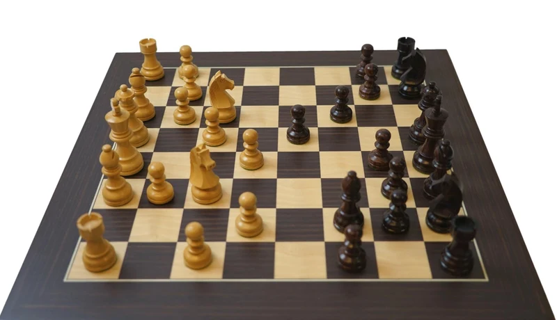 Ensemble jeu d'échecs Club en macassar et sycomore - Pièces palissandre et buis