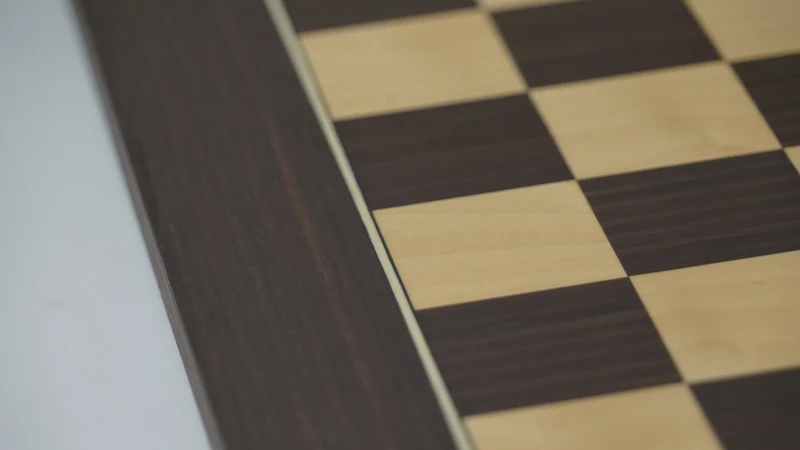 Ensemble jeu d'échecs Club en macassar et sycomore - Pièces palissandre et buis