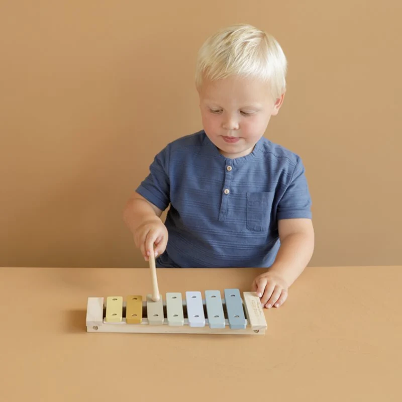 Xylophone en bois bleu