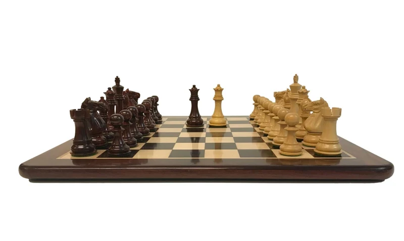 Ensemble jeu d'échecs Suprême en palissandre et sycomore - laqué - Pièces en bois de rose et Buis - Chopra