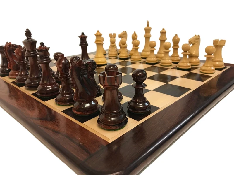 Ensemble jeu d'échecs Suprême en palissandre et sycomore - laqué - Pièces en bois de rose et Buis - Chopra