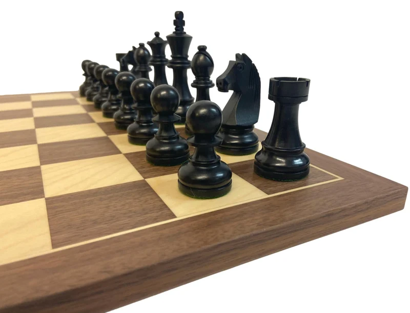 Ensemble jeu d'échecs Club en Noyer - Bords Fins - Pièces en buis teinté - Noir