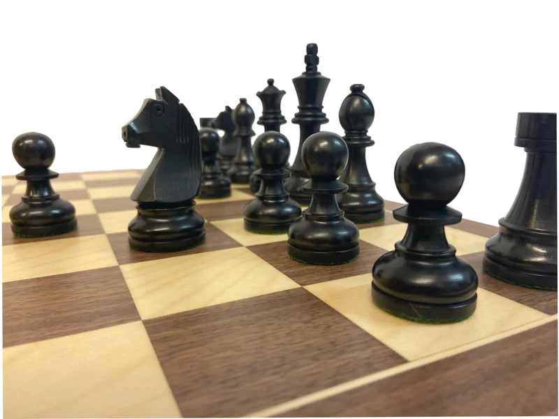 Ensemble jeu d'échecs Club en Noyer - Bords Fins - Pièces en buis teinté - Noir
