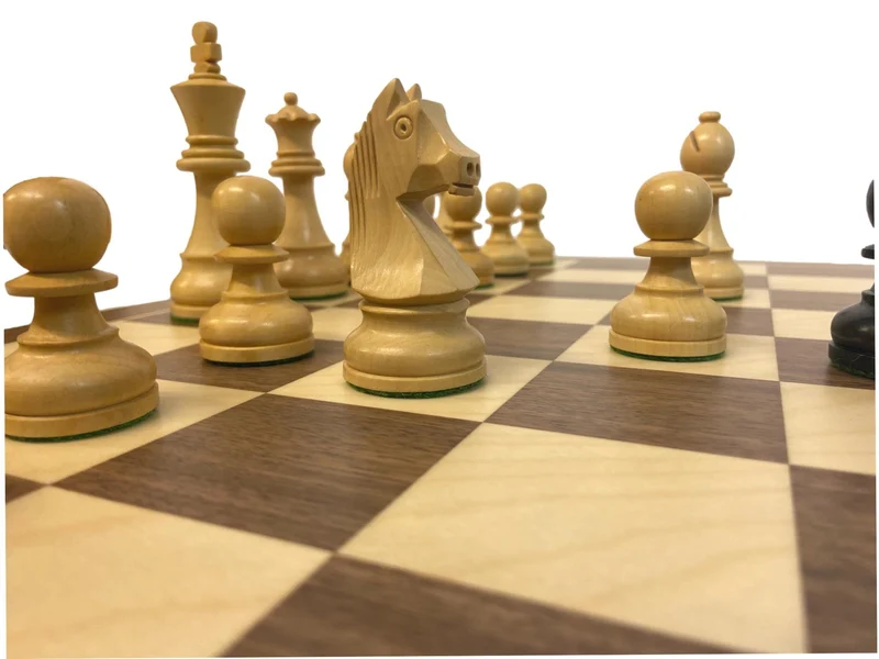 Ensemble jeu d'échecs Club en Noyer - Bords Fins - Pièces en buis teinté - Noir