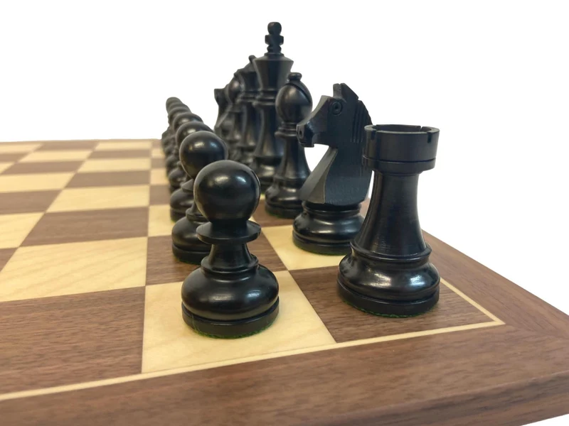 Ensemble jeu d'échecs Club en Noyer - Bords Fins - Pièces en buis teinté - Noir