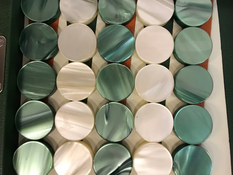 Pions de backgammon en acetate nacrés - Ivoire / Vert