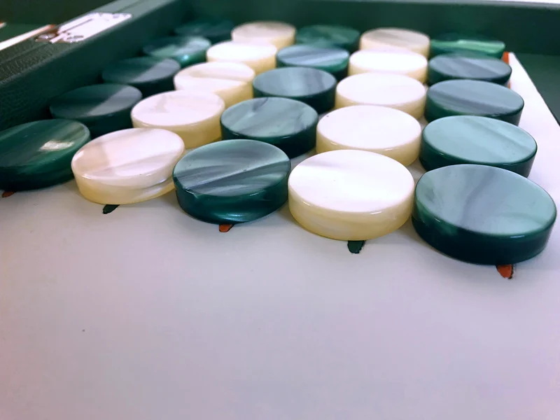 Pions de backgammon en acetate nacrés - Ivoire / Vert