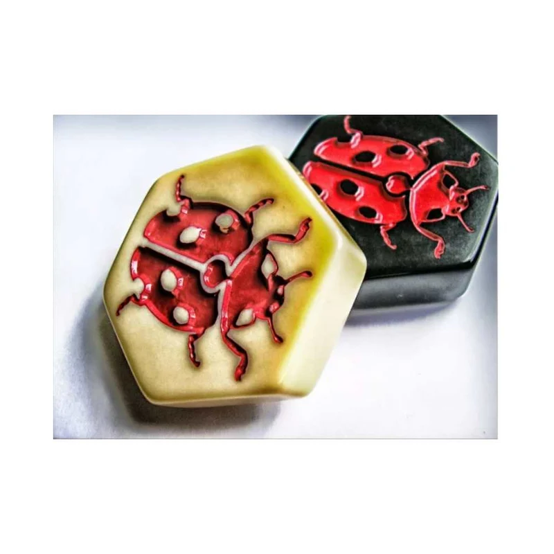 Hive: ext. Ladybug (ML)