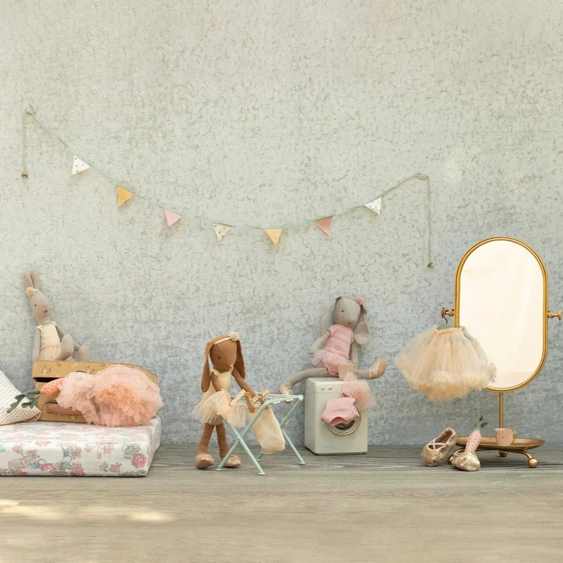 Lapin Taille 2, Classique - Combinaison De Danse Et Jupe Rose