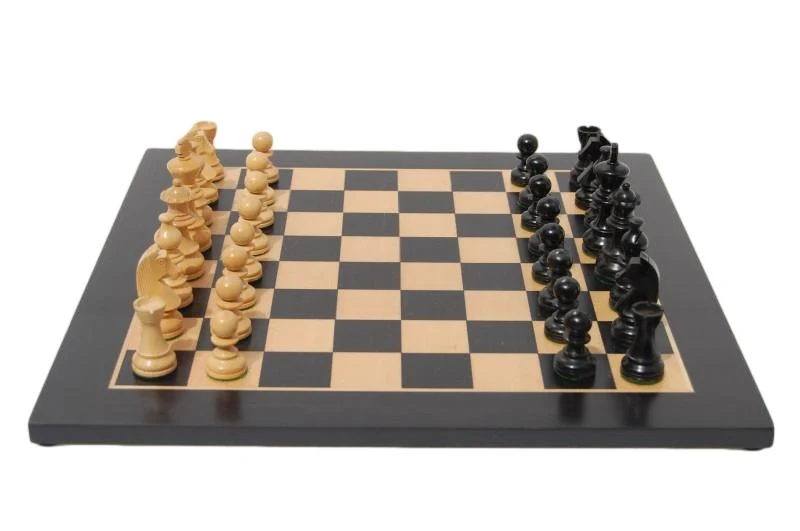 Ensemble jeu d'échecs Club Noir en Sycomore et Poirier teinté - Pièces buis teinté