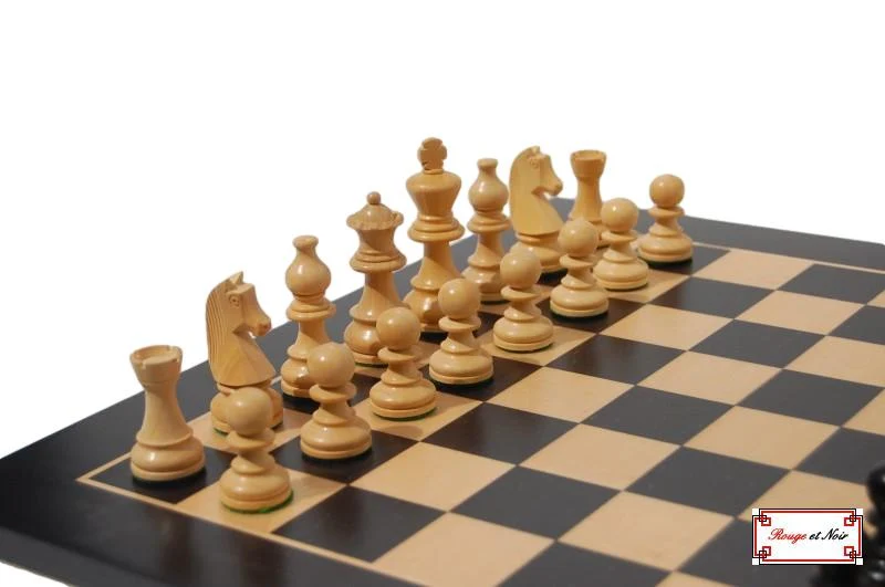 Ensemble jeu d'échecs Club Noir en Sycomore et Poirier teinté - Pièces buis teinté