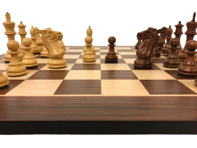 Ensemble jeu d'échecs Ultime en Palissandre Zebré et sycomore - Pièces Palissandre et Buis - Taille 6