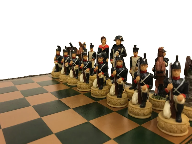 Ensemble jeu d'échecs Campagne de Russie coffre en Salpa - Pièces en résine - Taille 2 - Ital Fama