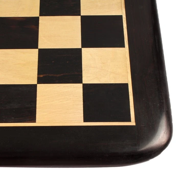 Plateau d'échecs / échiquier en ébène - Laqué - Chopra