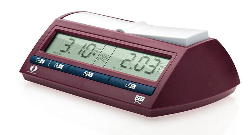 Pendule FIDE officielle - DGT 2010