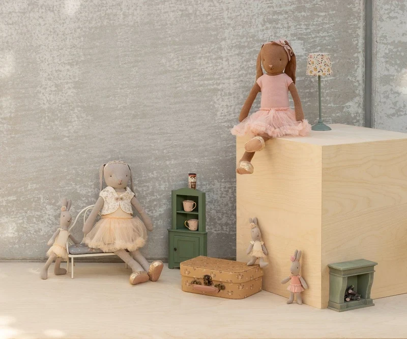 Lapin, Micro - Combinaison De Ballet Et Jupe Crème
