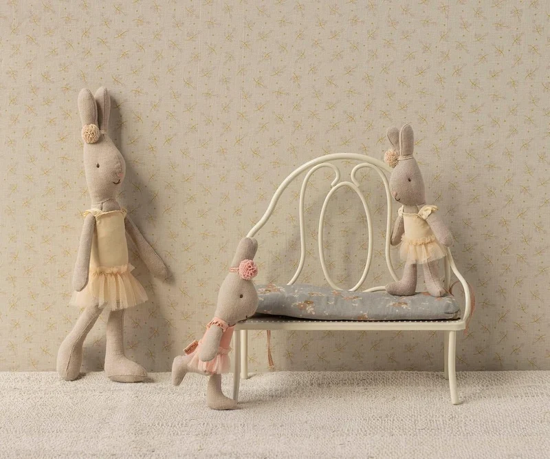 Lapin, Micro - Combinaison De Ballet Et Jupe Crème