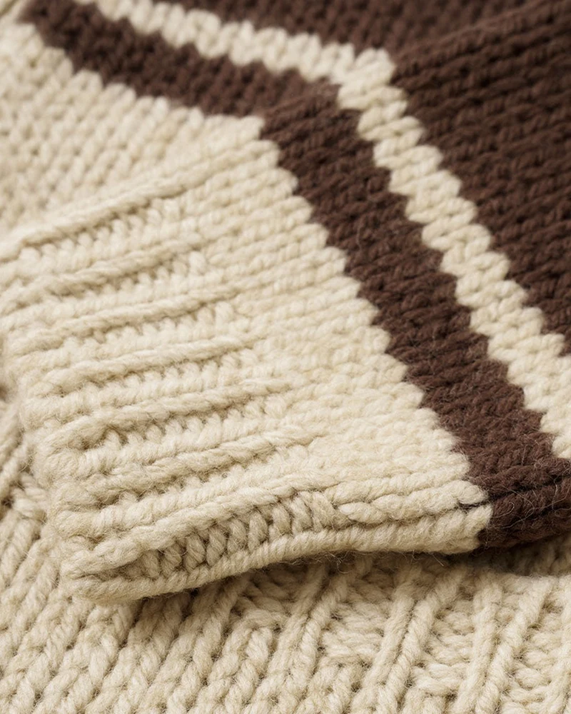 Universal Works - Cardigan Langdale - Écru & Marron