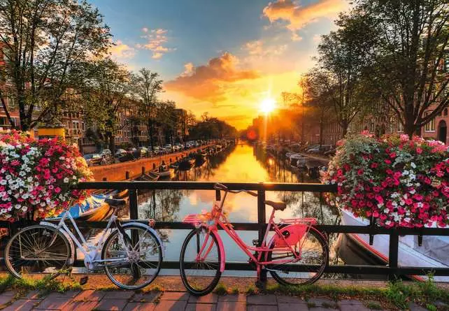 Sunset in Amsterdam (200 pcs XL)