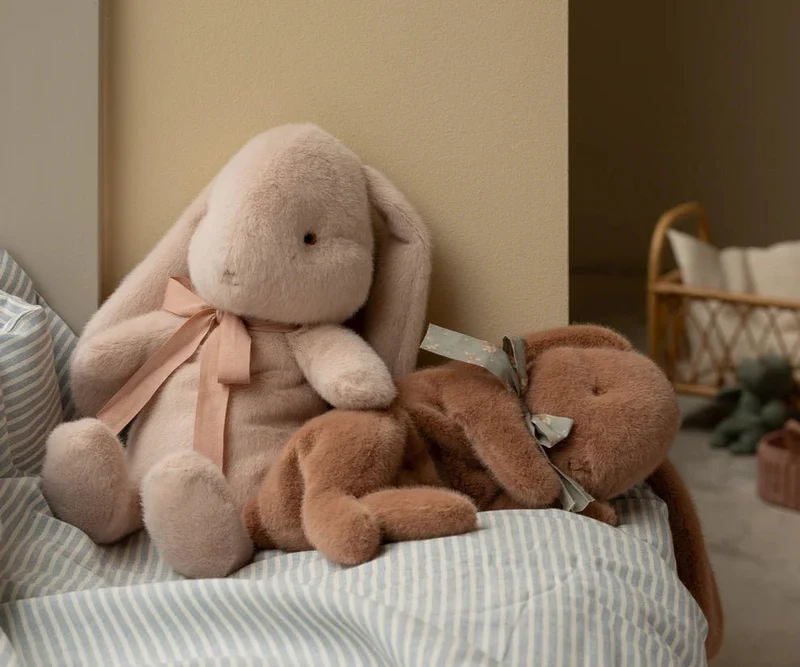 Peluche Lapin Endormi, Petit - Brun Doux