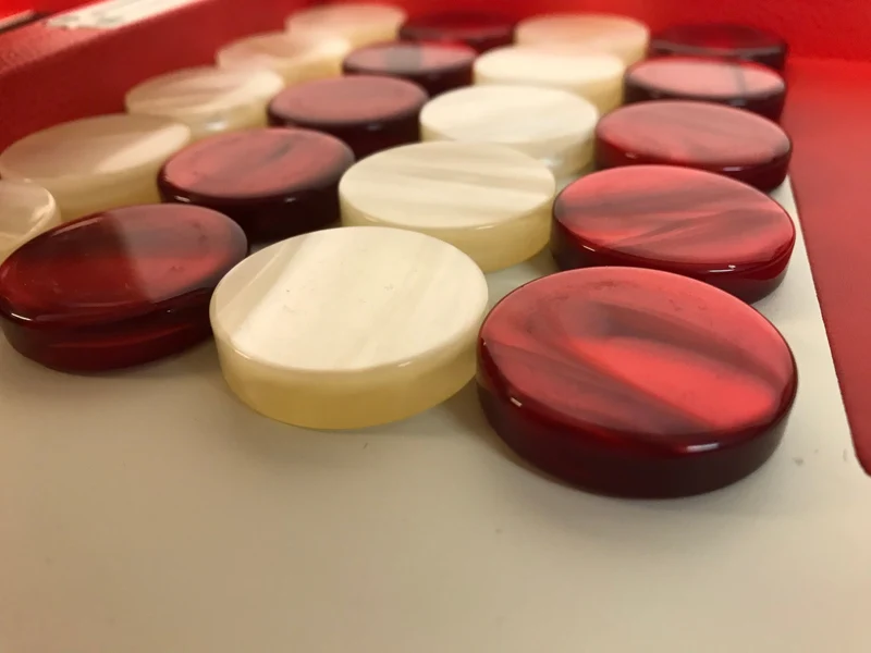 Pions de backgammon en acetate nacrés - Ivoire / Rouge